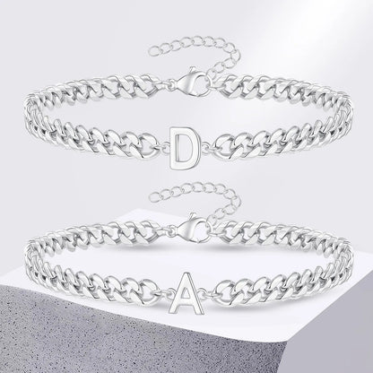 https://cdn.shopify.com/s/files/1/0820/4999/0943/files/couples-letter-initial-cuban-bracelet-685968.jpg?v=1723659951