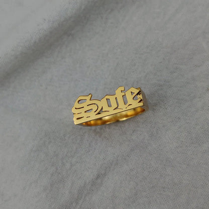 https://cdn.shopify.com/s/files/1/0820/4999/0943/files/personalized-name-classy-rings-144376.webp?v=1721174185